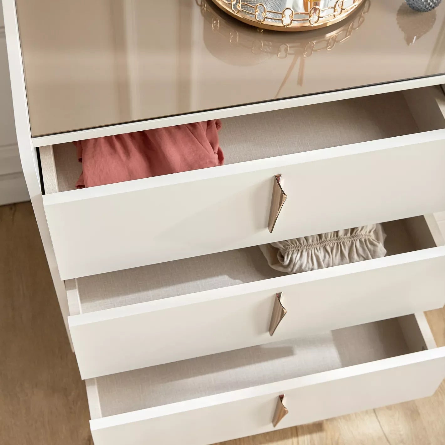 <strong>Product_type</strong>- lamsatfurniturellc