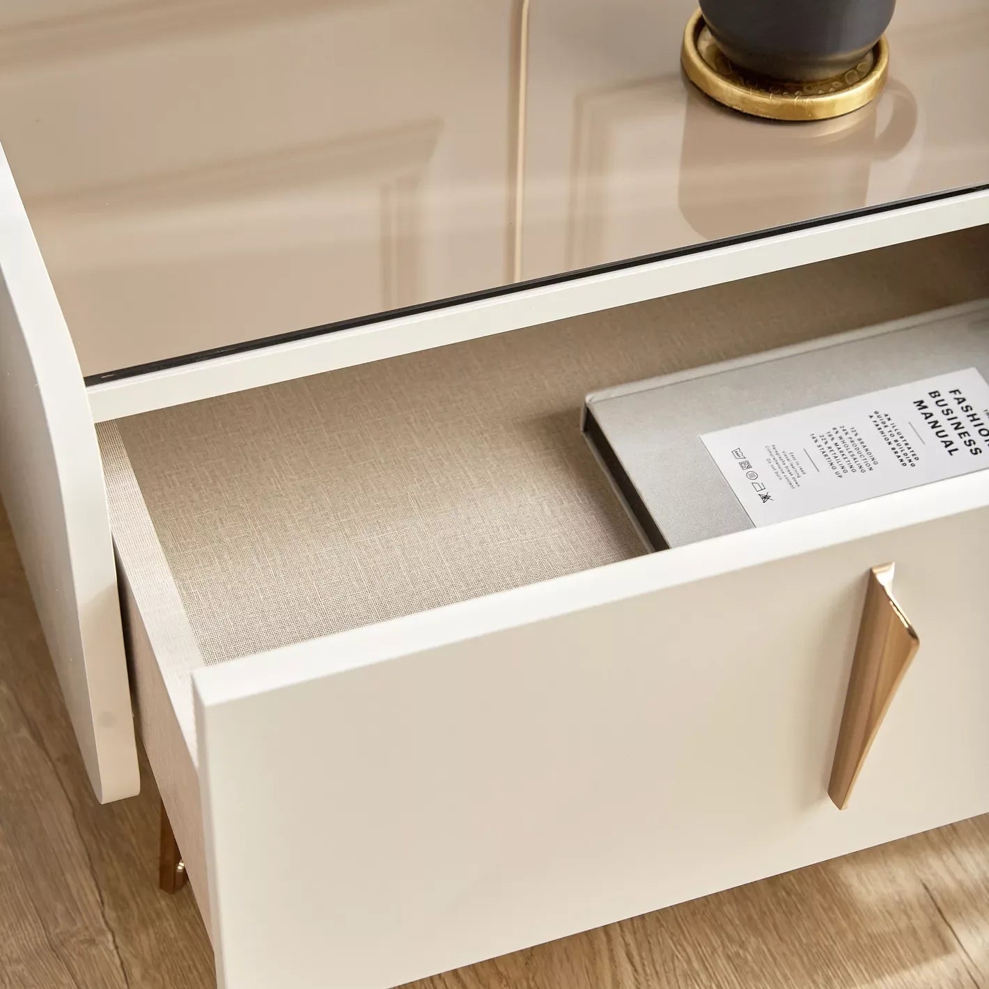<strong>Product_type</strong>- lamsatfurniturellc