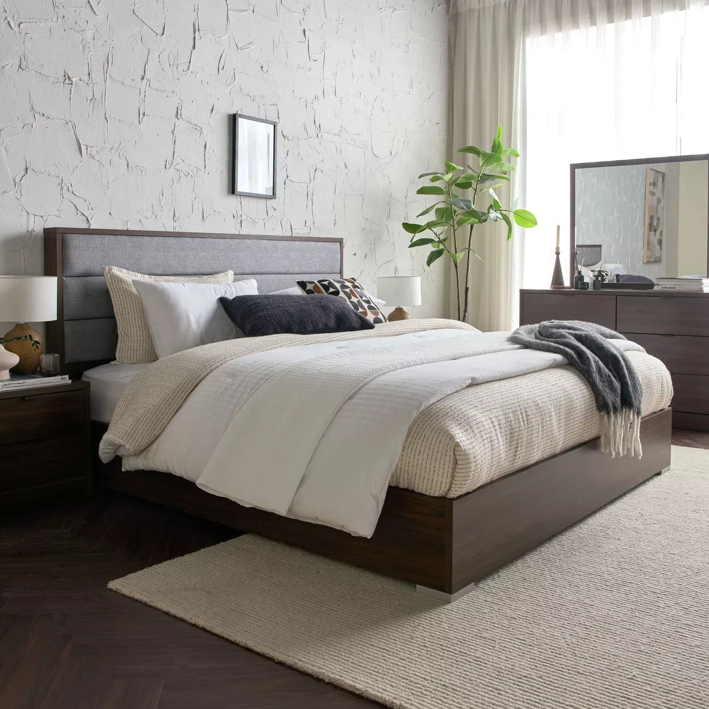<strong>Product_type</strong>- lamsatfurniturellc