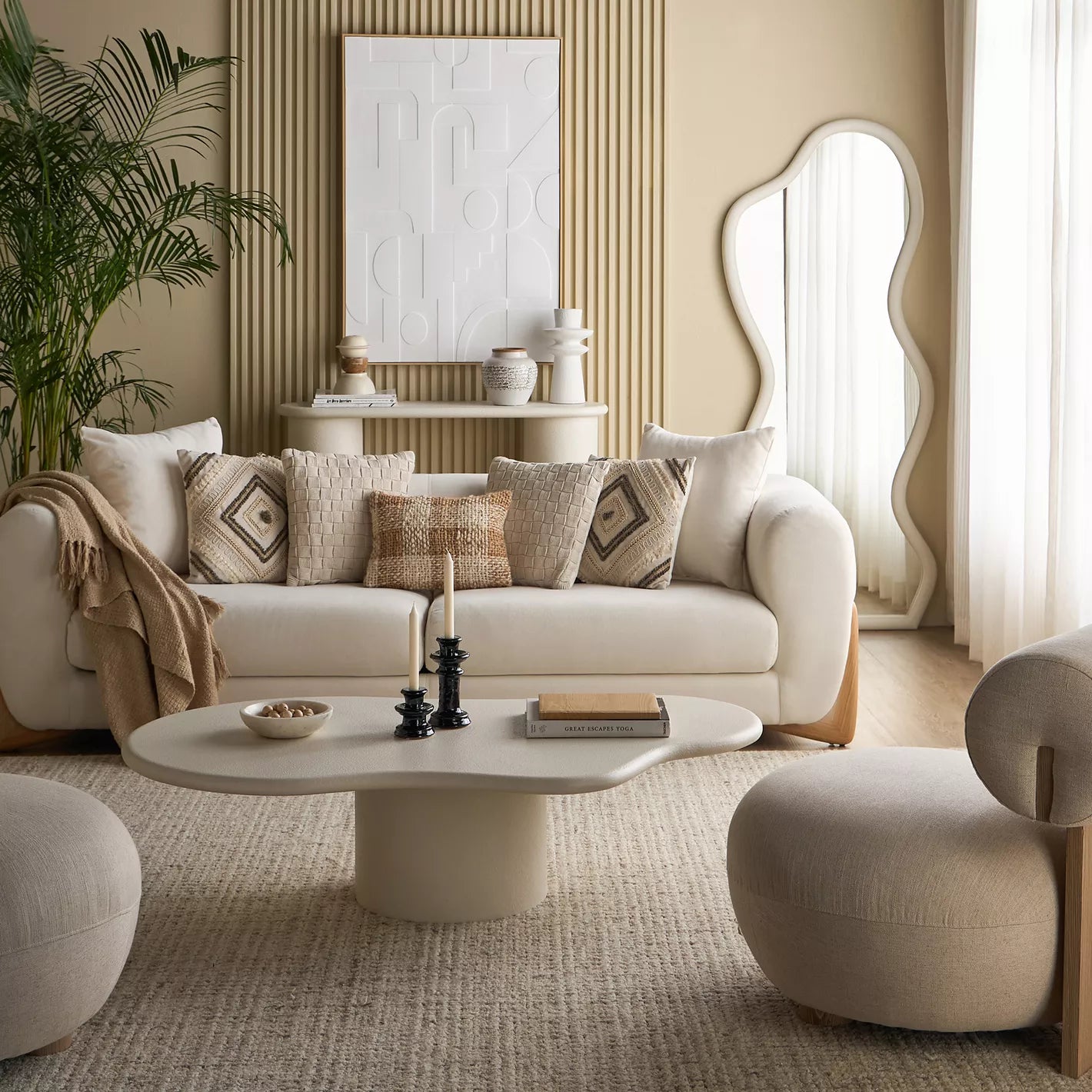 Elegant Cloudy Coffee Table – A Touch of Modern Charm