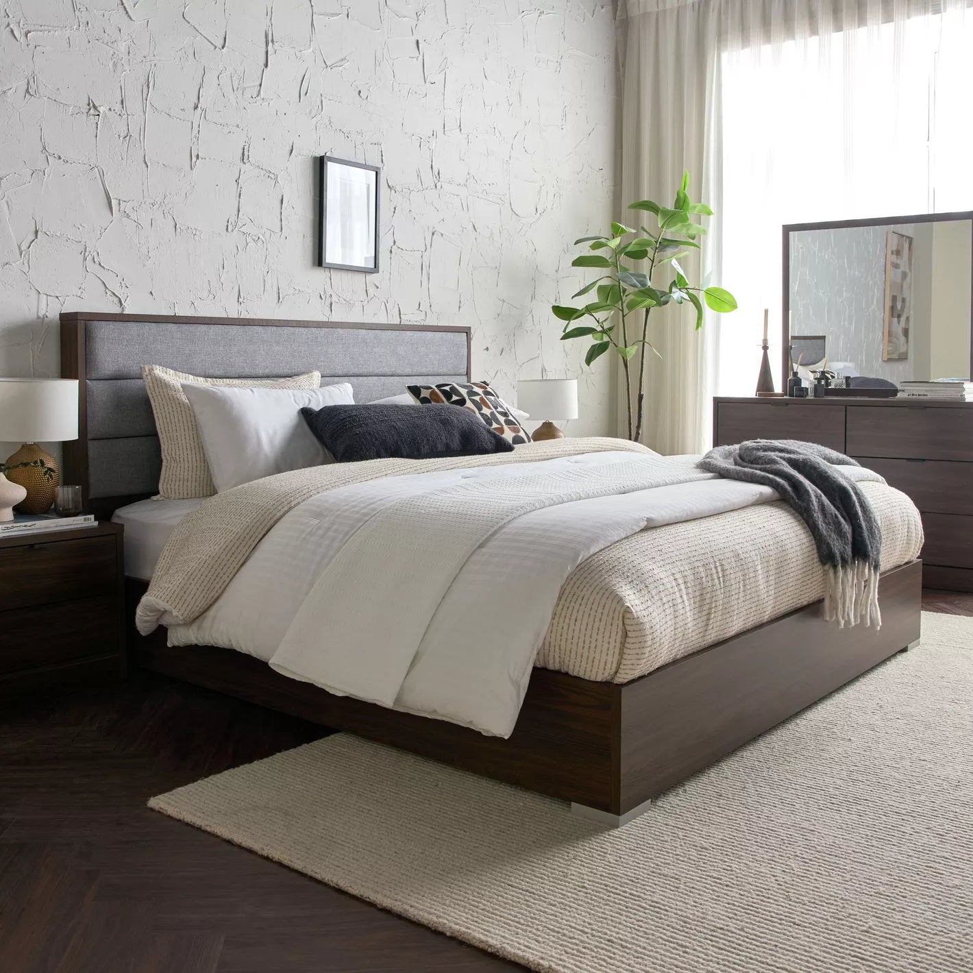 Italian Walnut 5-Piece King Bedroom Set - 180x200 cm